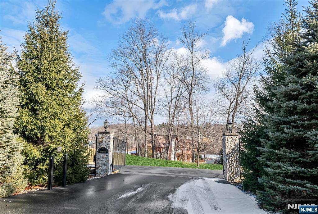 Branchville, NJ 07826,1 Lakeview Point AVE