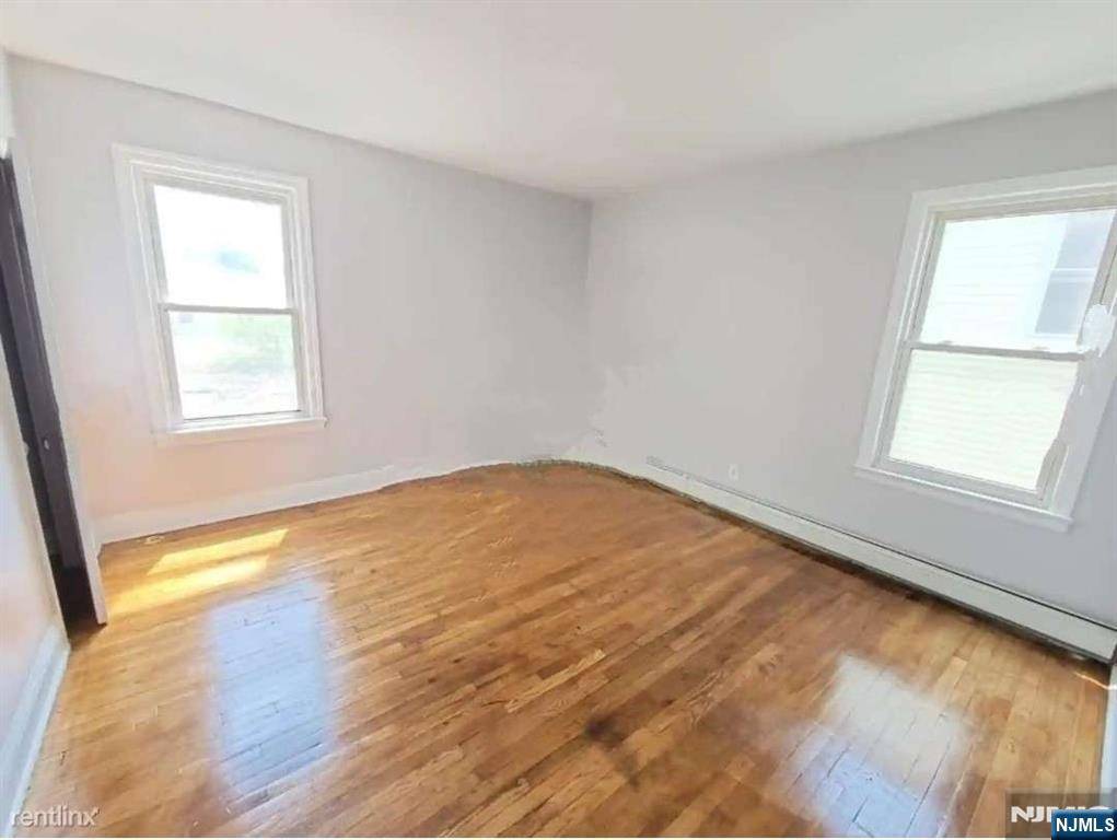 Newark, NJ 07106,334 Sanford AVE