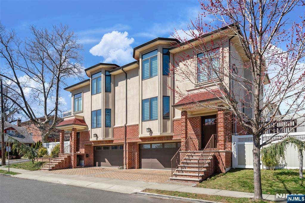 Cliffside Park, NJ 07010,439 Wilfred TER