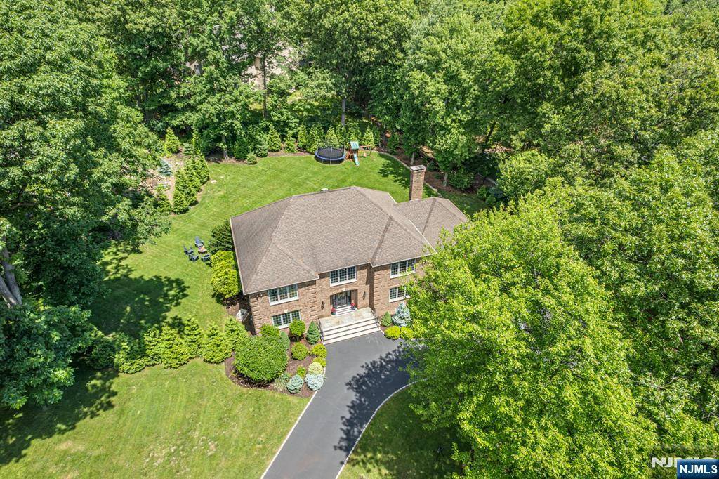 Franklin Lakes, NJ 07417,731 Smoke Hollow TRL