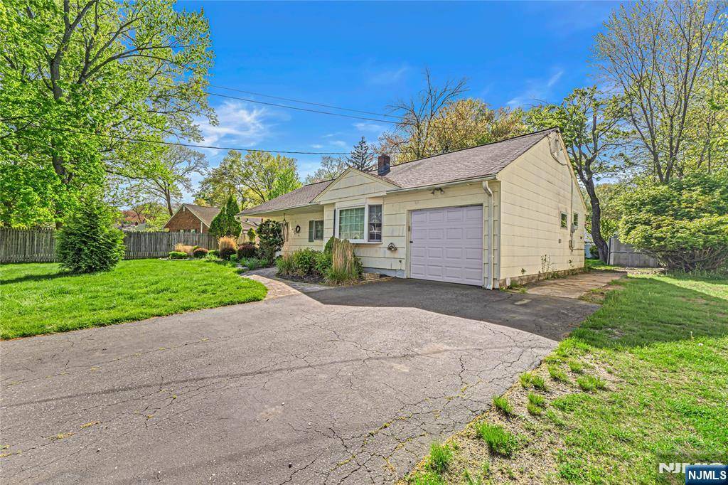 Livingston, NJ 07039,97 Kimball AVE