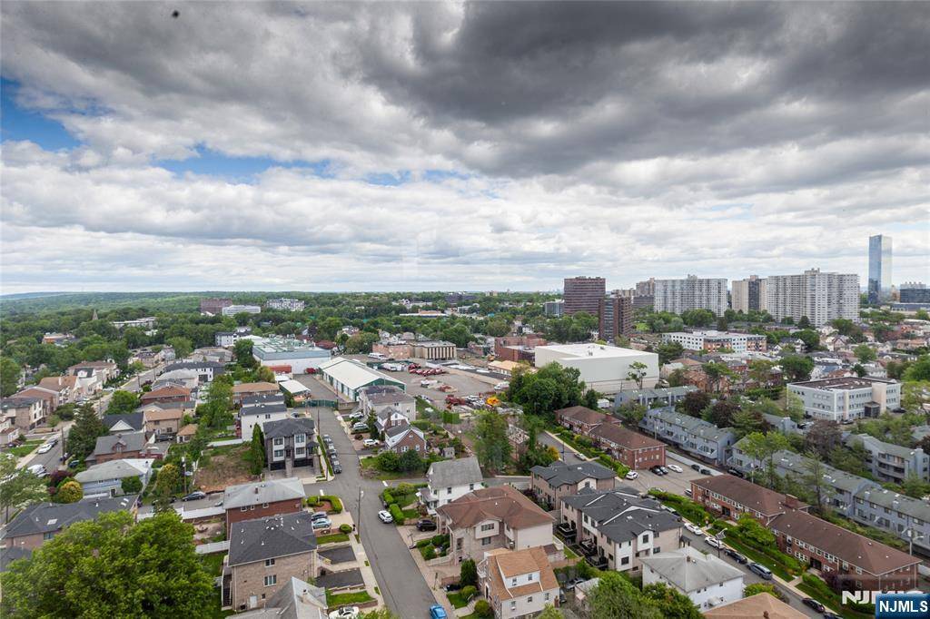 Fort Lee, NJ 07024,555 North AVE #21U
