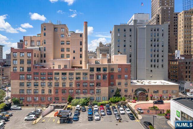 Newark, NJ 07102,111 Mulberry ST #3P