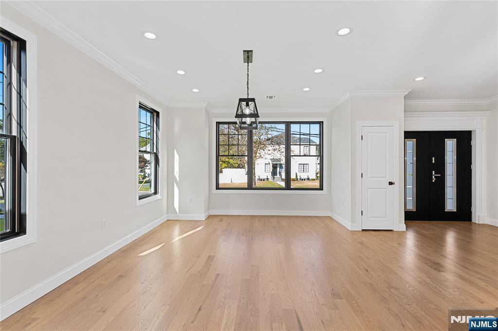 New Milford, NJ 07646,356 Vomel DR