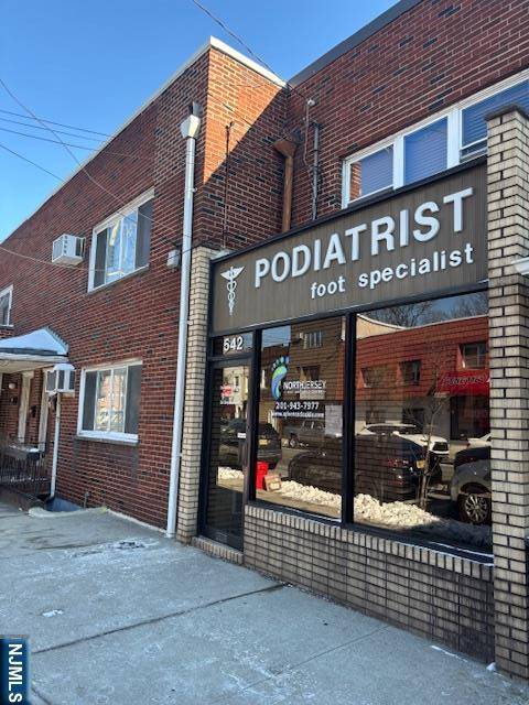 Cliffside Park, NJ 07010,542 Anderson AVE