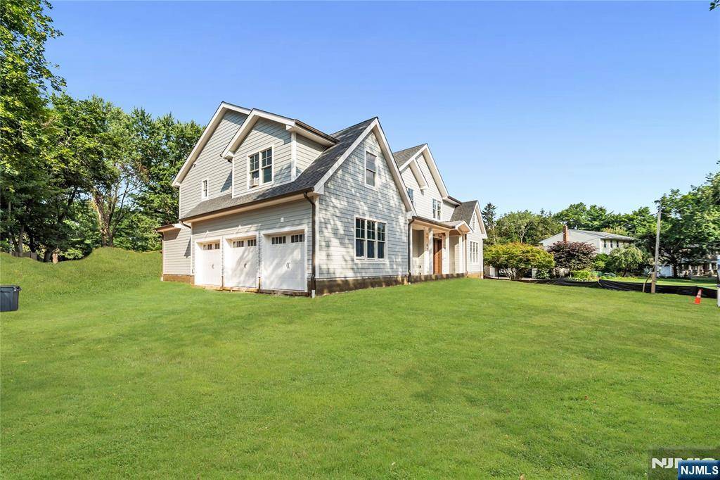 Old Tappan, NJ 07675,12 Rickland RD