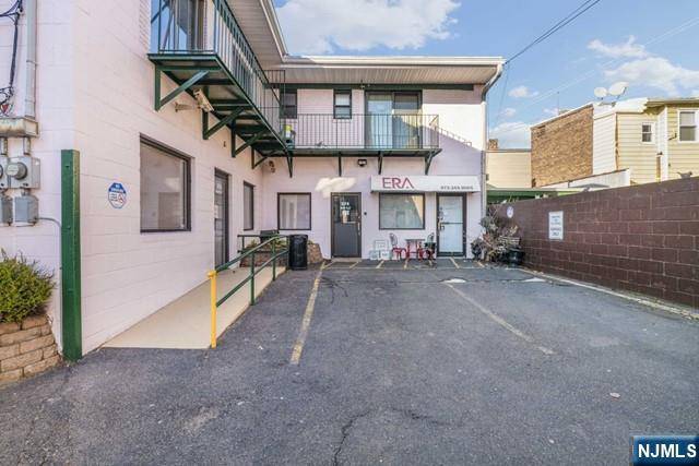 Newark, NJ 07105,374-376 Chestnut ST