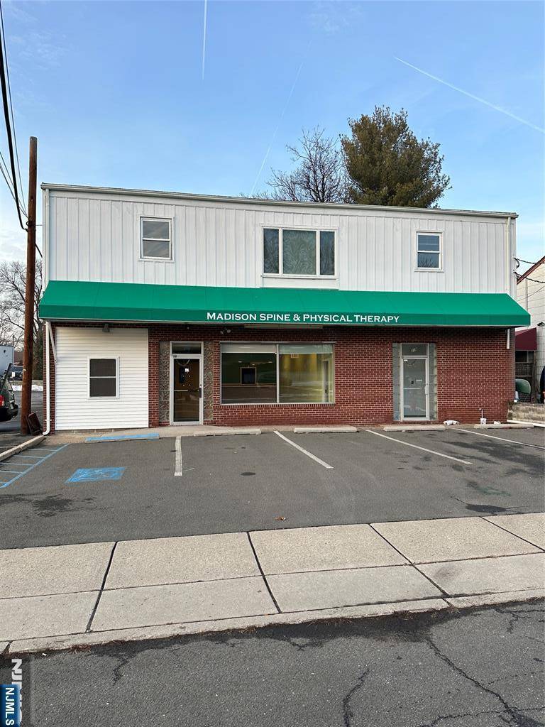 New Milford, NJ 07646,219 Richmond AVE #1