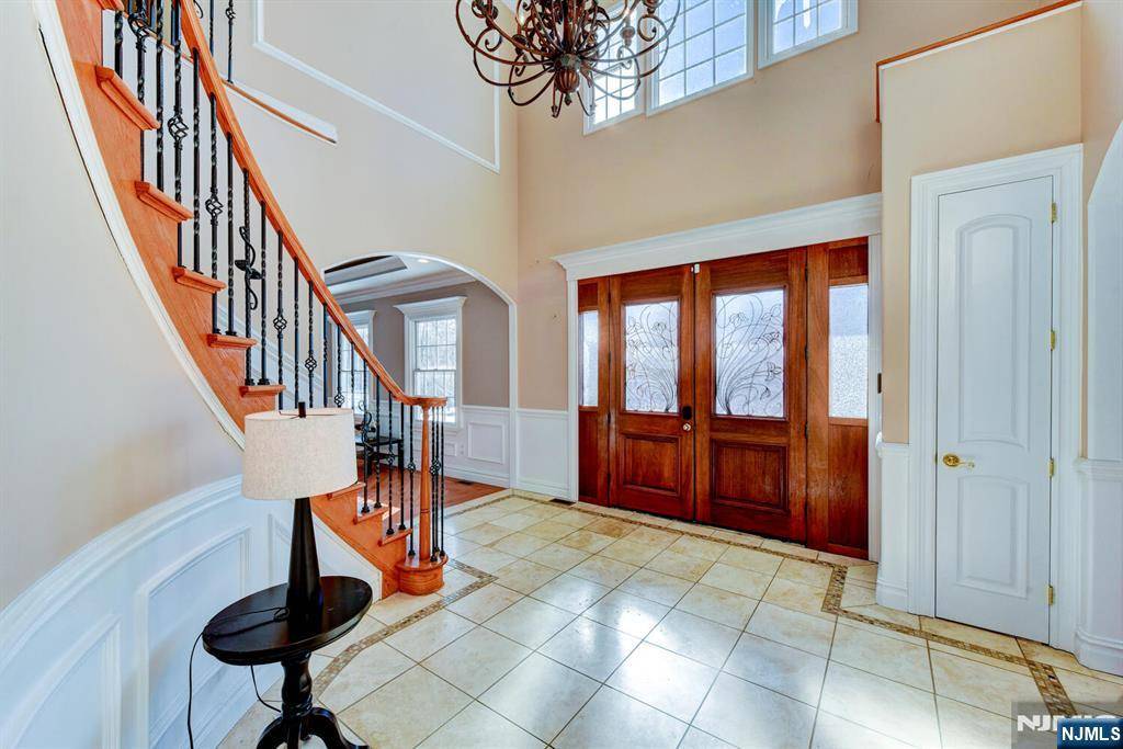 Sparta, NJ 07871,28 Forest Hill DR