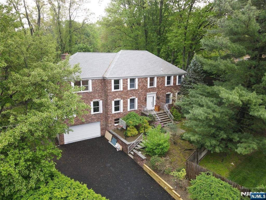 Closter, NJ 07624,70 Johnson CT