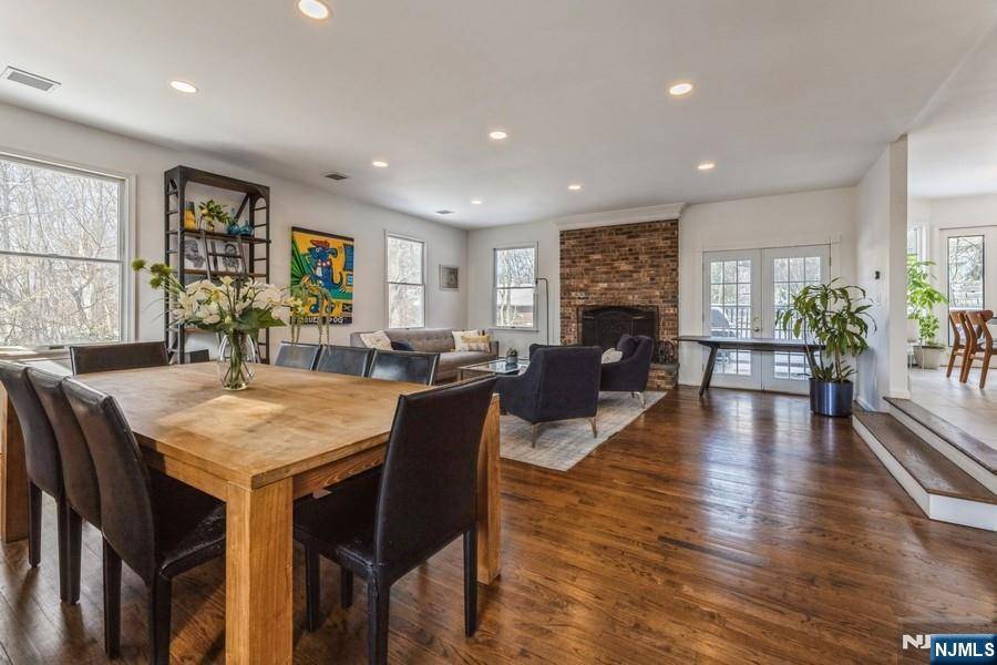 Closter, NJ 07624,70 Johnson CT