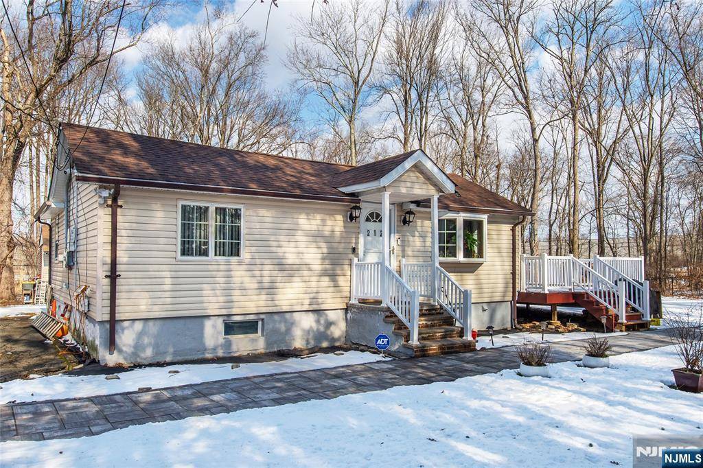 Wayne, NJ 07470,212 Fairfield RD