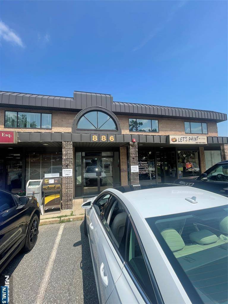 North Haledon, NJ 07508,886 Belmont AVE #1