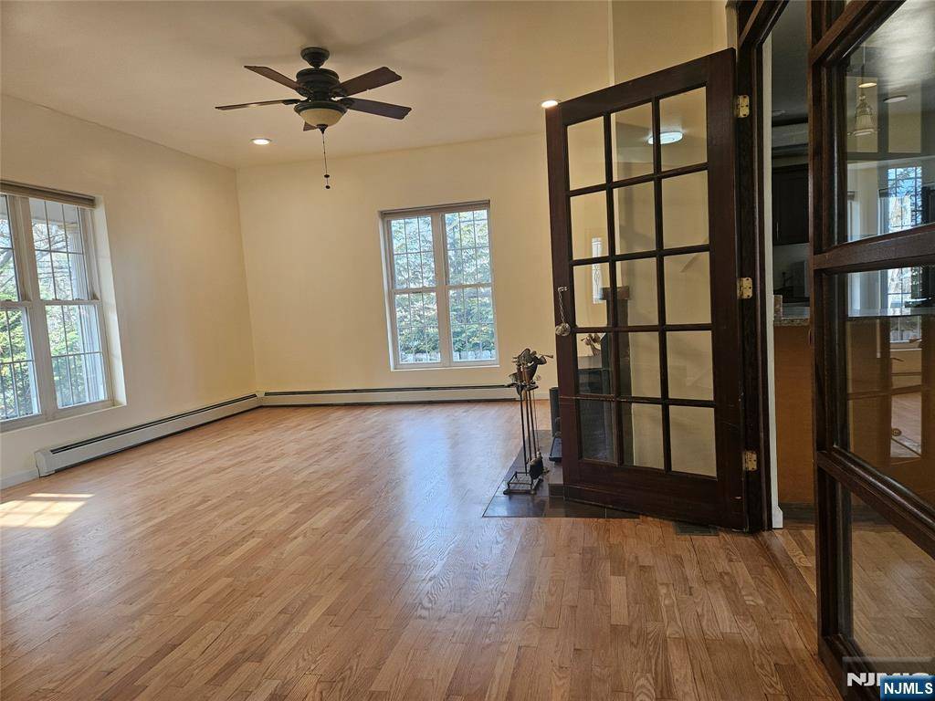 Norwood, NJ 07648,370 Livingston ST