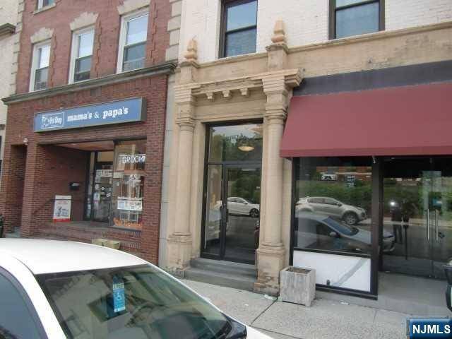 Englewood, NJ 07631,18 ENGLE ST #R-5