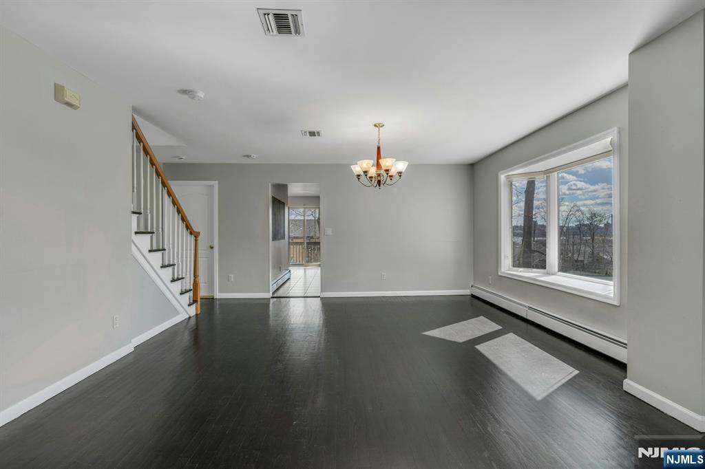 Edgewater, NJ 07020,69-1 Myrtle AVE