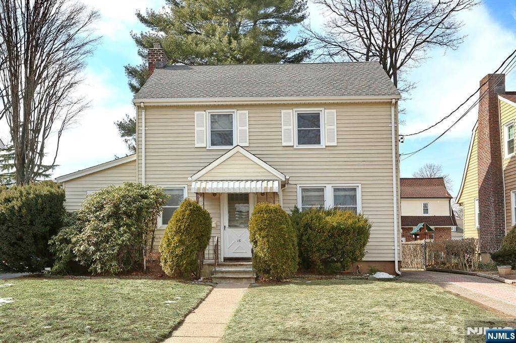 Bergenfield, NJ 07621,16 Carol LN