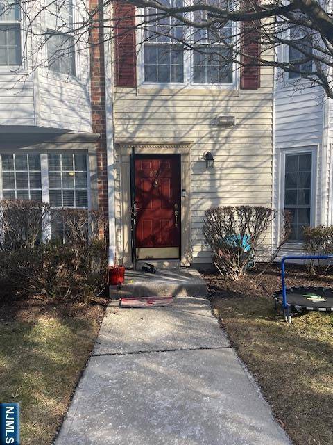 Mahwah, NJ 07430,827 Juniper WAY