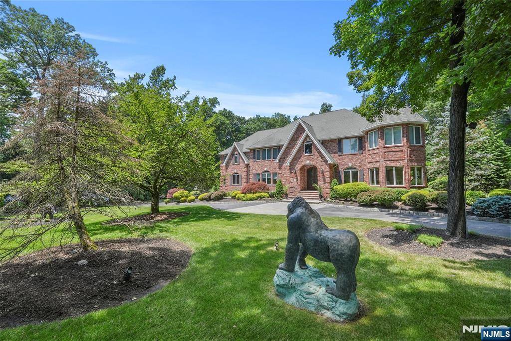 Wayne, NJ 07470,1123 Pines Lake DR