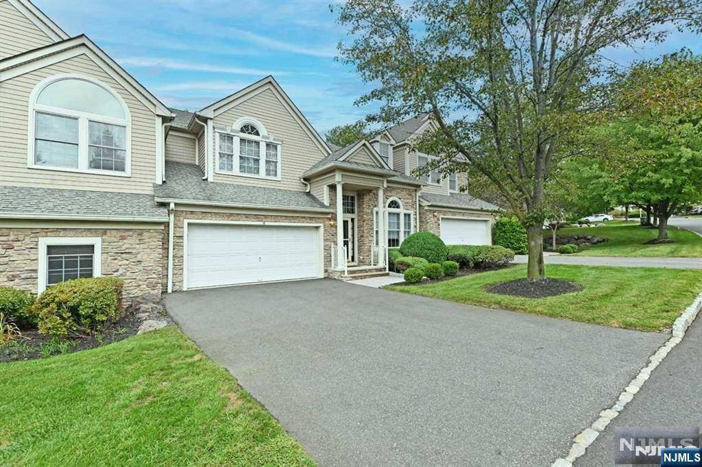 North Haledon, NJ 07508,18 Alpine DR