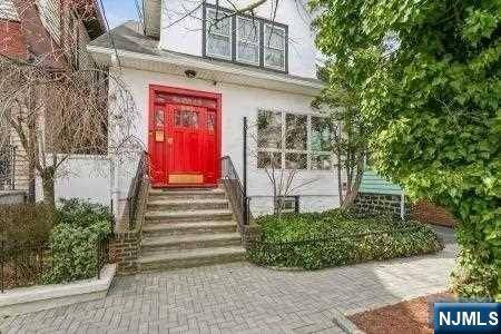 North Bergen, NJ 07047,1003 85th ST