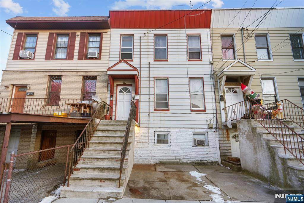 Union City, NJ 07087,3114 Central AVE