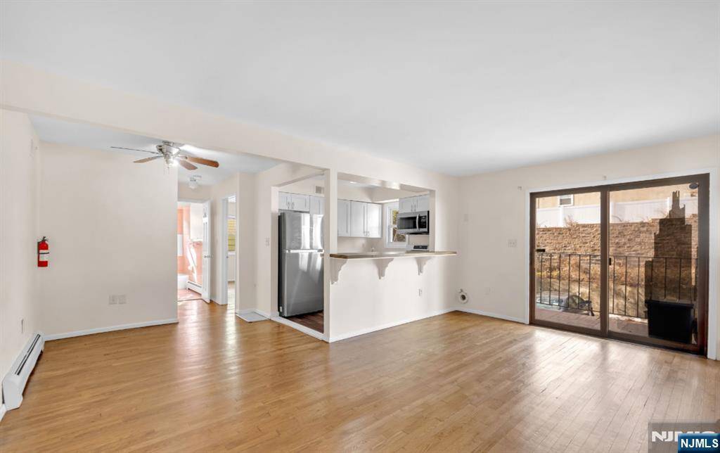 Cliffside Park, NJ 07010,349 Gorge RD
