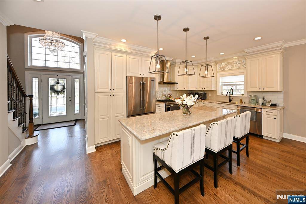 Hillsdale, NJ 07642,21 Arden PL