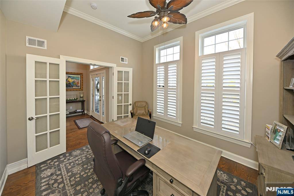 Hillsdale, NJ 07642,21 Arden PL