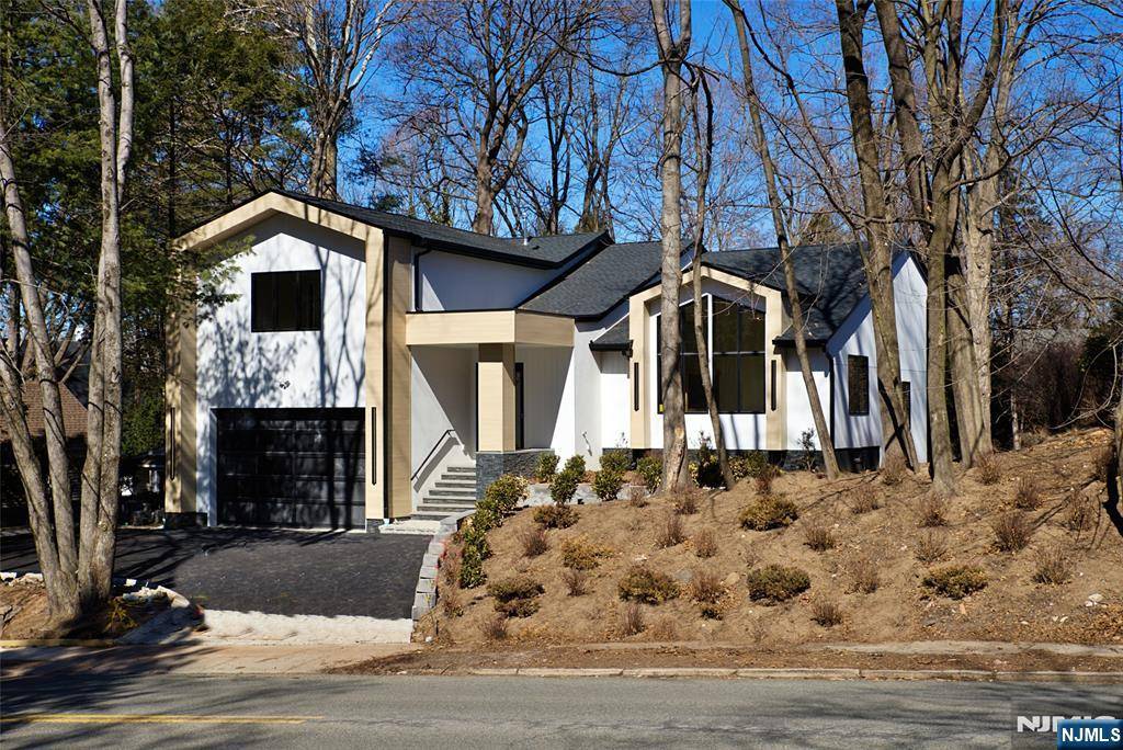 Closter, NJ 07624,99 Old Hook RD