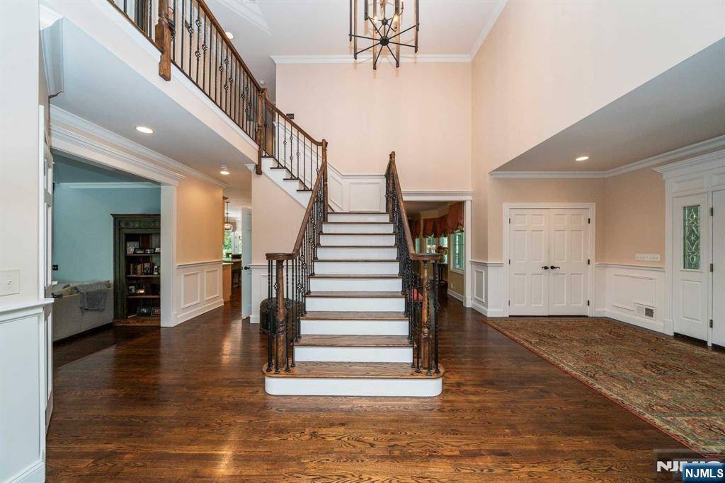 Montville Township, NJ 07005,2 Woodside DR