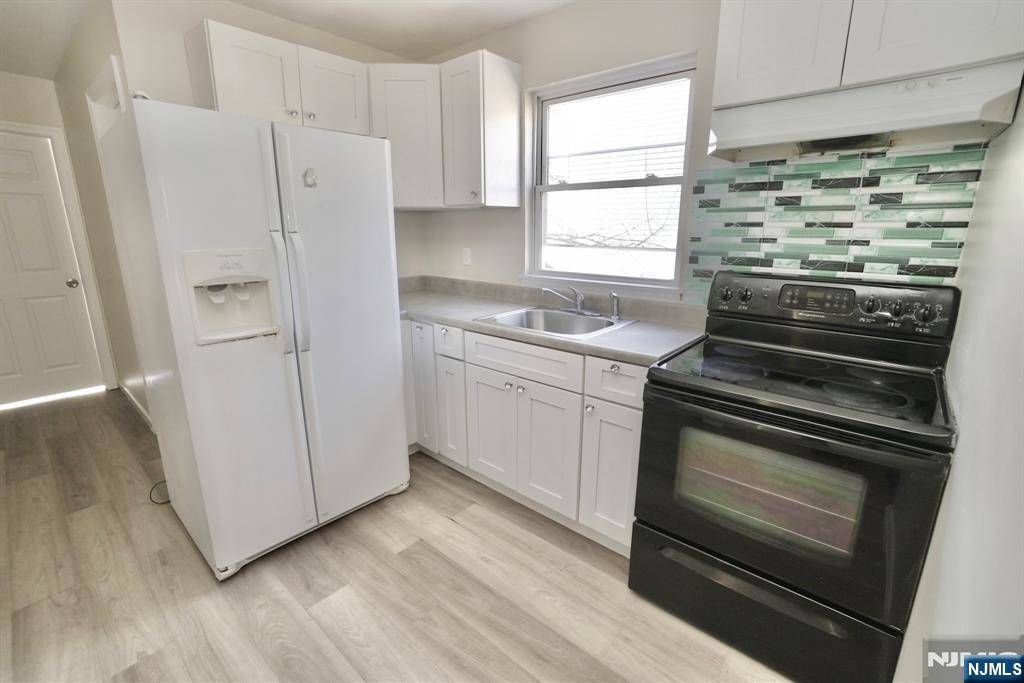 Paterson, NJ 07522,212 N 1st ST