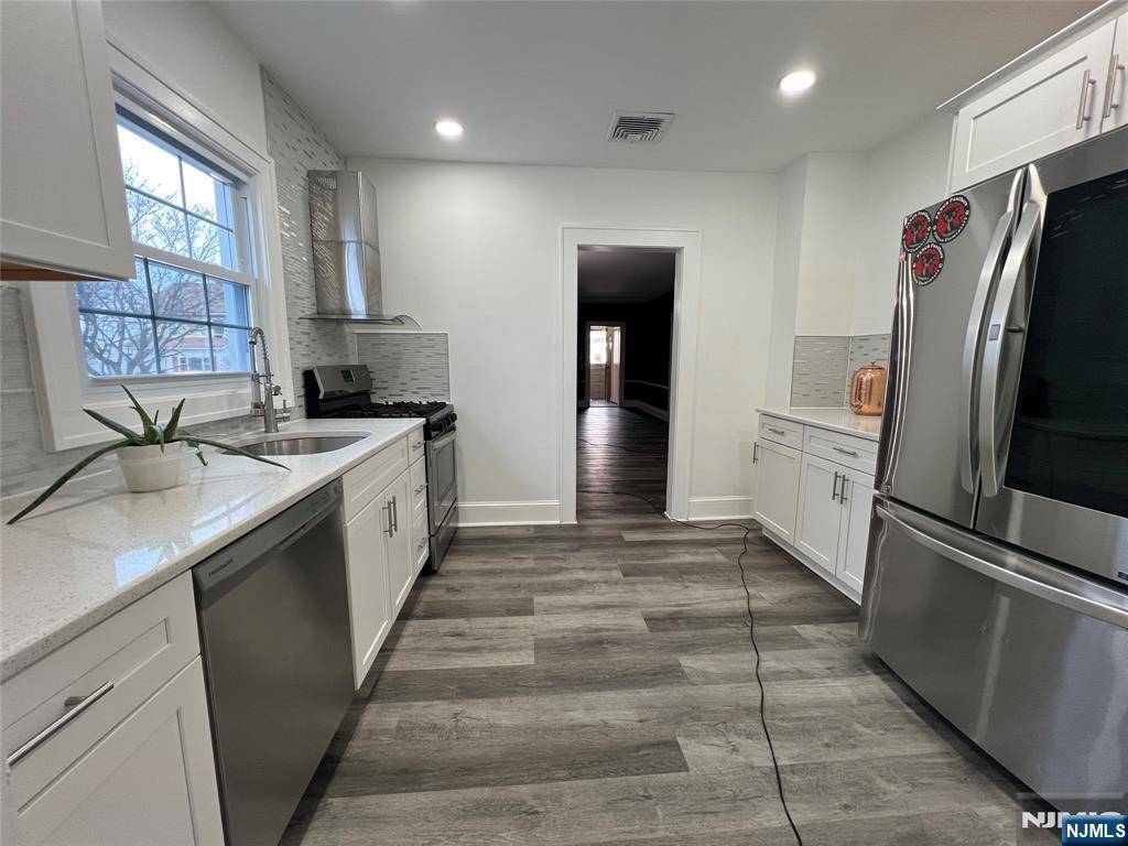 Clifton, NJ 07011,77 8th ST