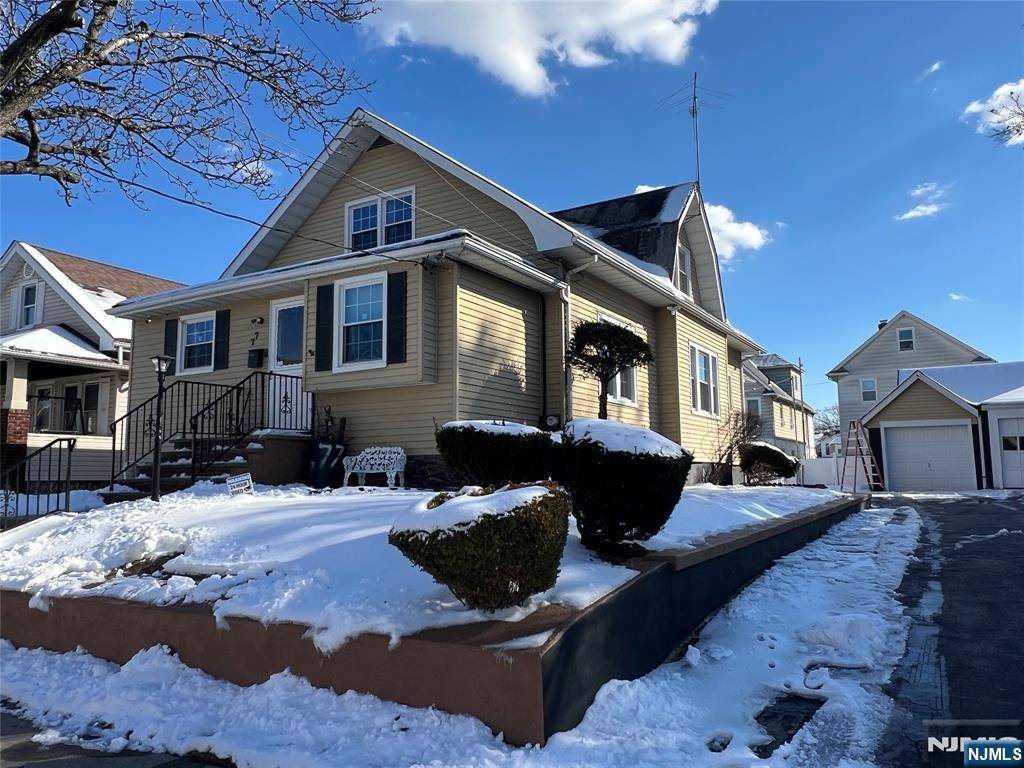 Clifton, NJ 07011,77 8th ST