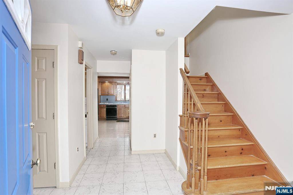 New Milford, NJ 07646,156 River RD