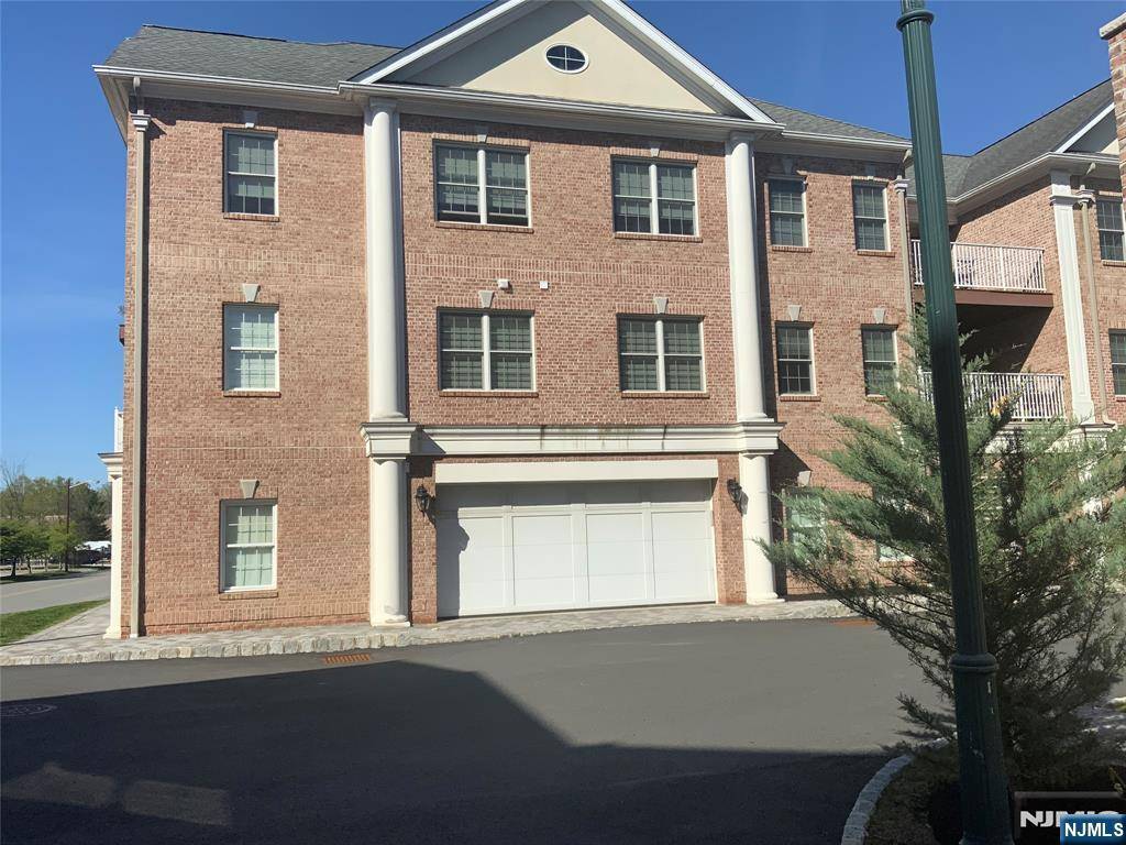 Northvale, NJ 07647,2301 Rio Vista LN #2301