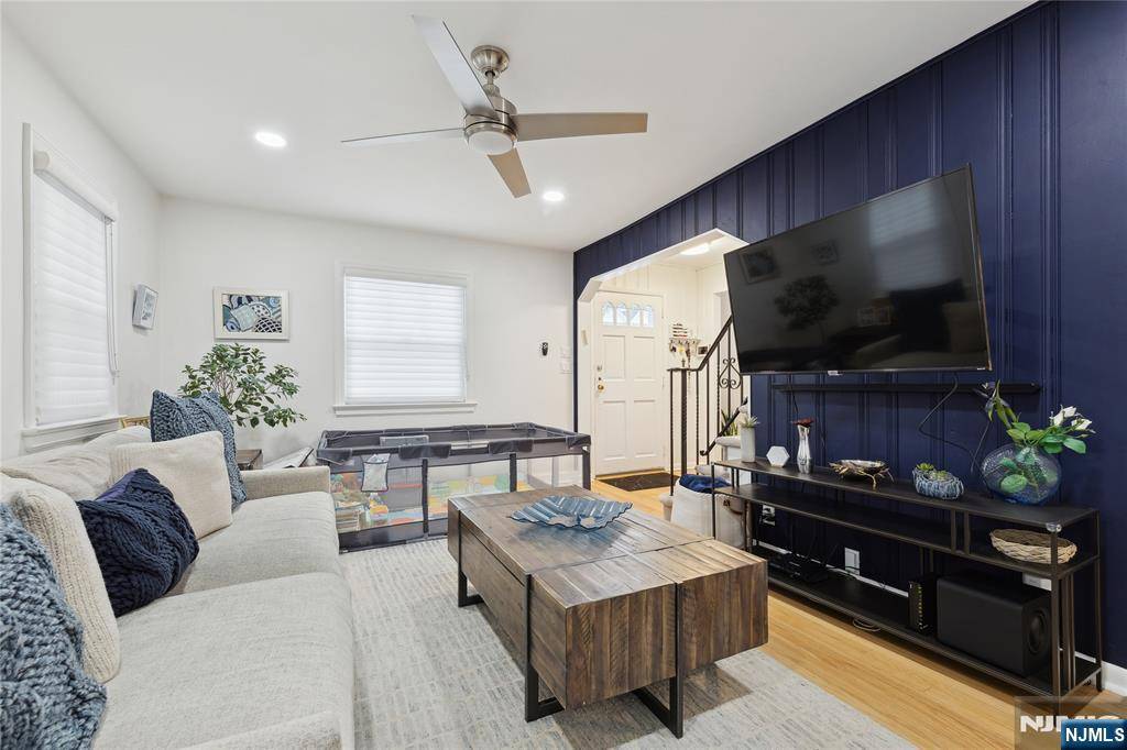 Bergenfield, NJ 07621,137 Baker AVE