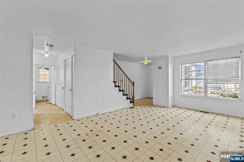 Sayreville, NJ 08859,63 Scarlet DR