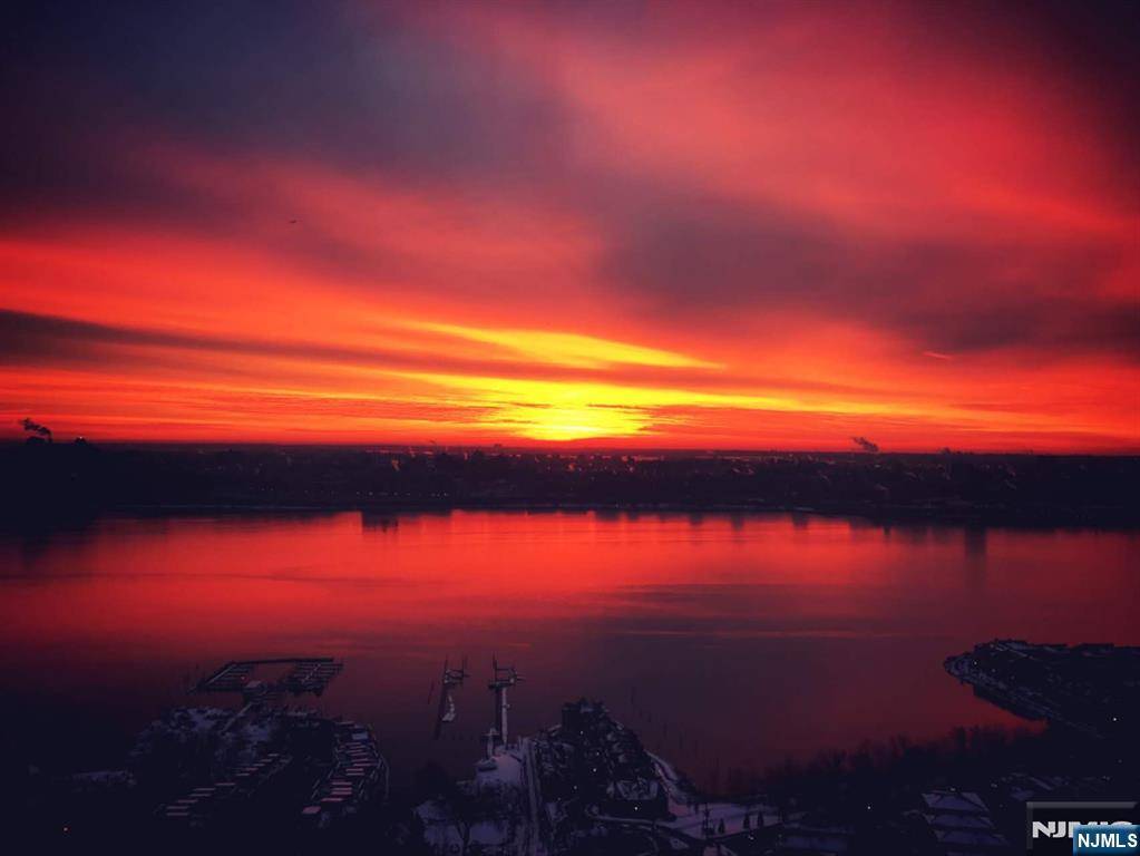 Fort Lee, NJ 07024,6 Horizon #2205