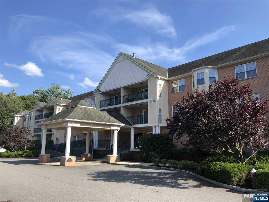 Norwood, NJ 07648,401 Dercole CT #130