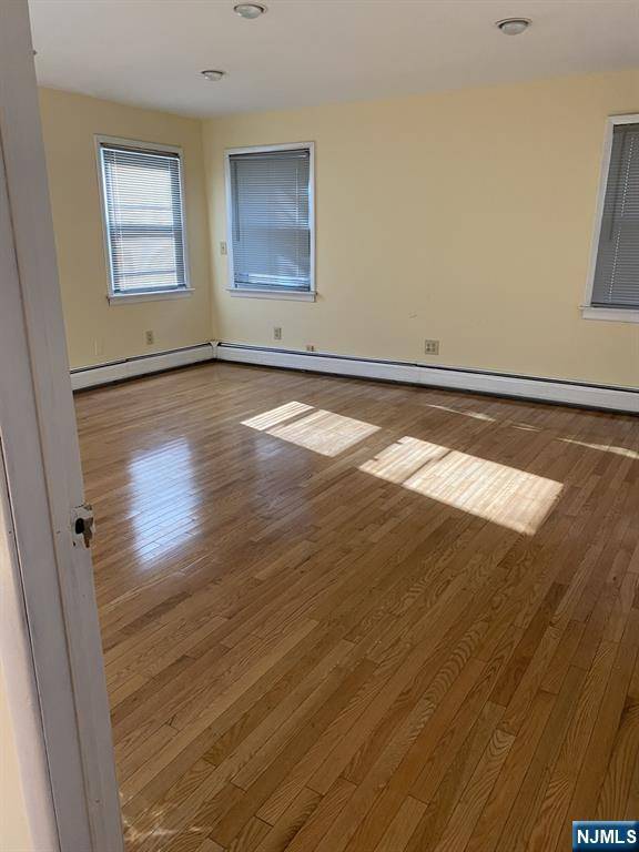Maywood, NJ 07607,190 E Magnolia AVE