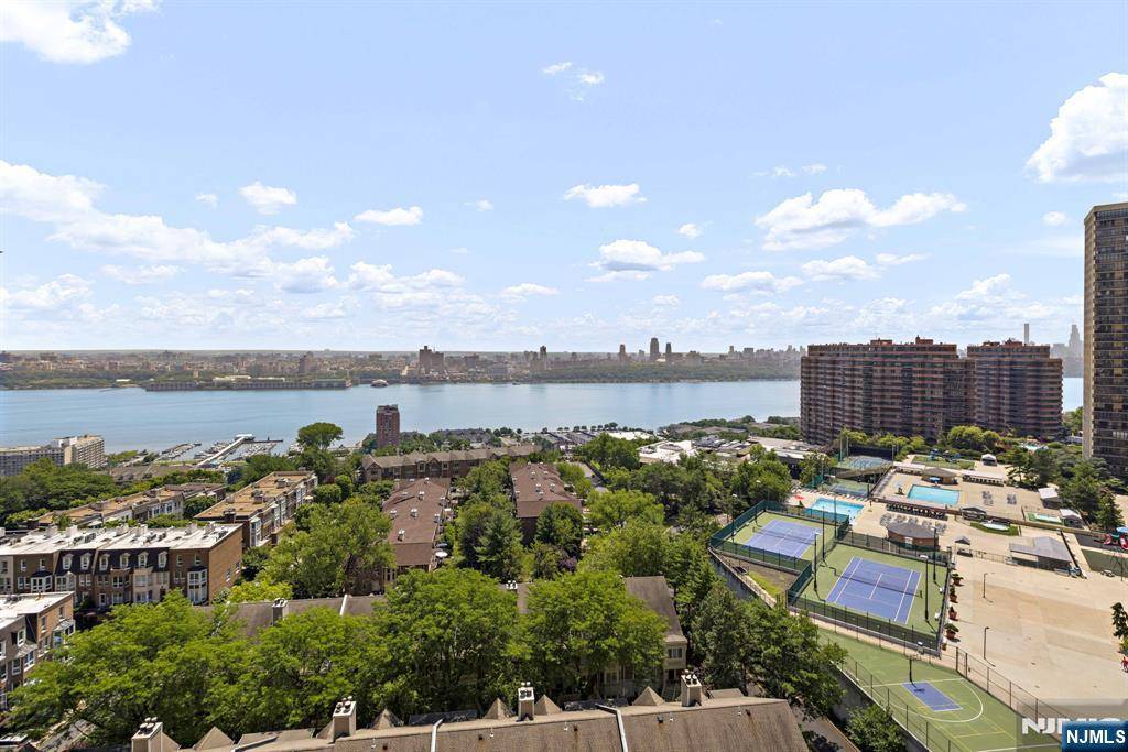 Fort Lee, NJ 07024,800 Palisade AVE #1601