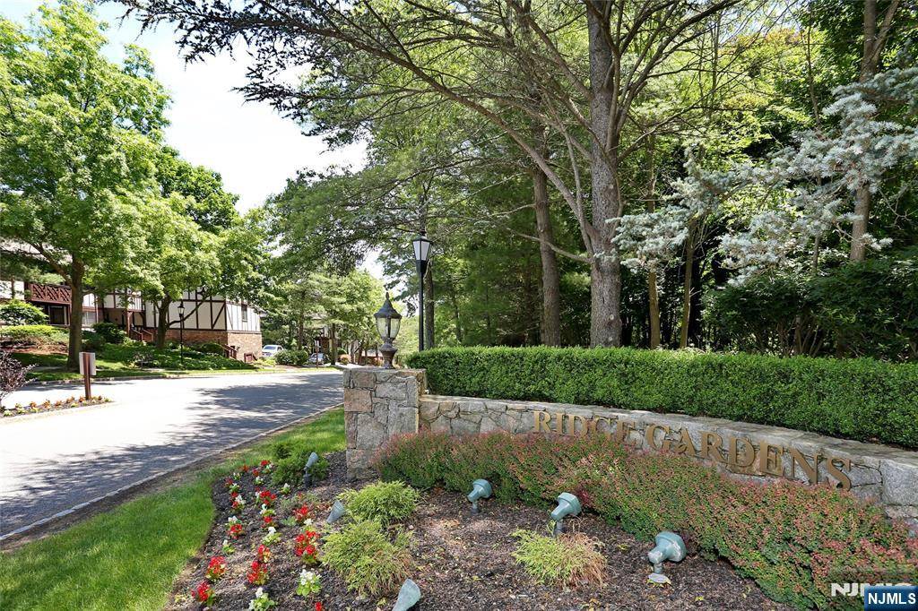 Mahwah, NJ 07430,1210 Faulkner CT #1210