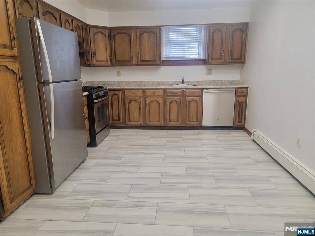 Rutherford, NJ 07070,156 Chestnut ST #A