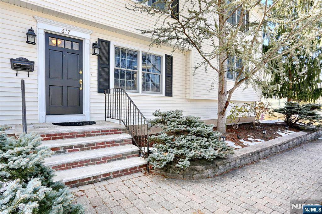 River Vale, NJ 07675,617 Roberge DR