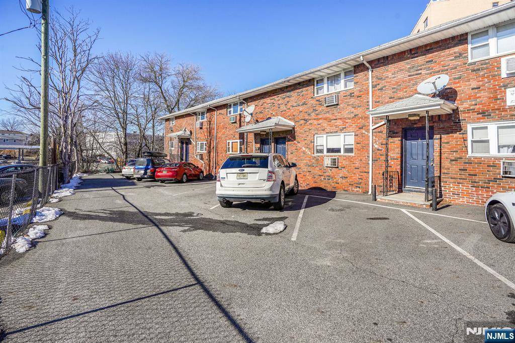 Lodi, NJ 07644,50 Main ST #6B