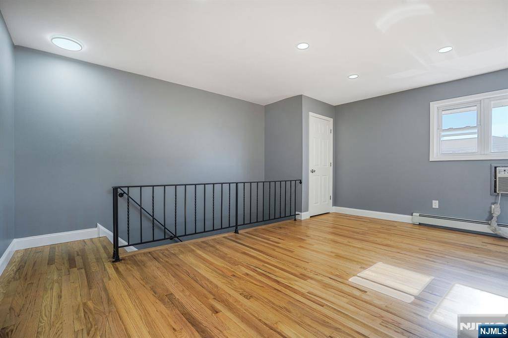 Lodi, NJ 07644,50 Main ST #6B