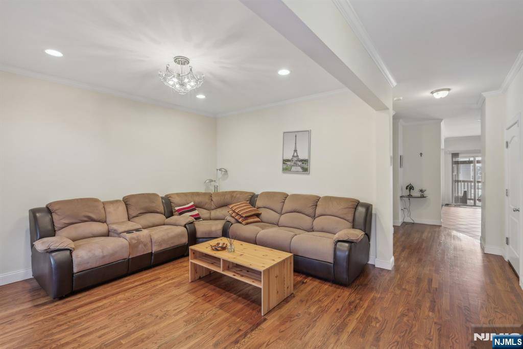 Union, NJ 07083,1217 Brookside AVE