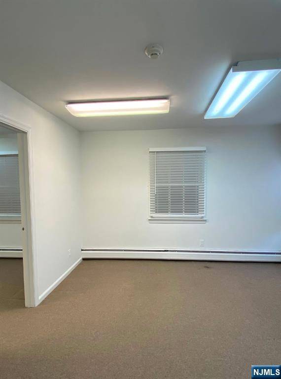 Ho-ho-kus, NJ 07423,10 Sycamore AVE #2C