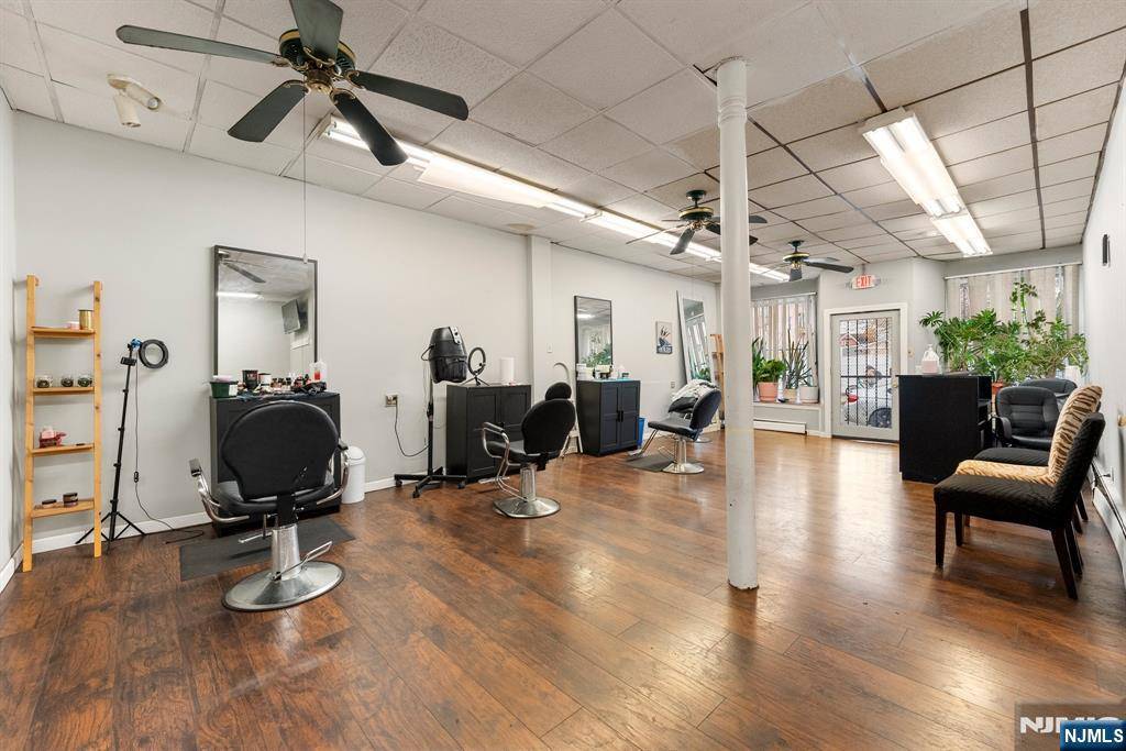 Jersey City, NJ 07305,322 Old Bergen RD